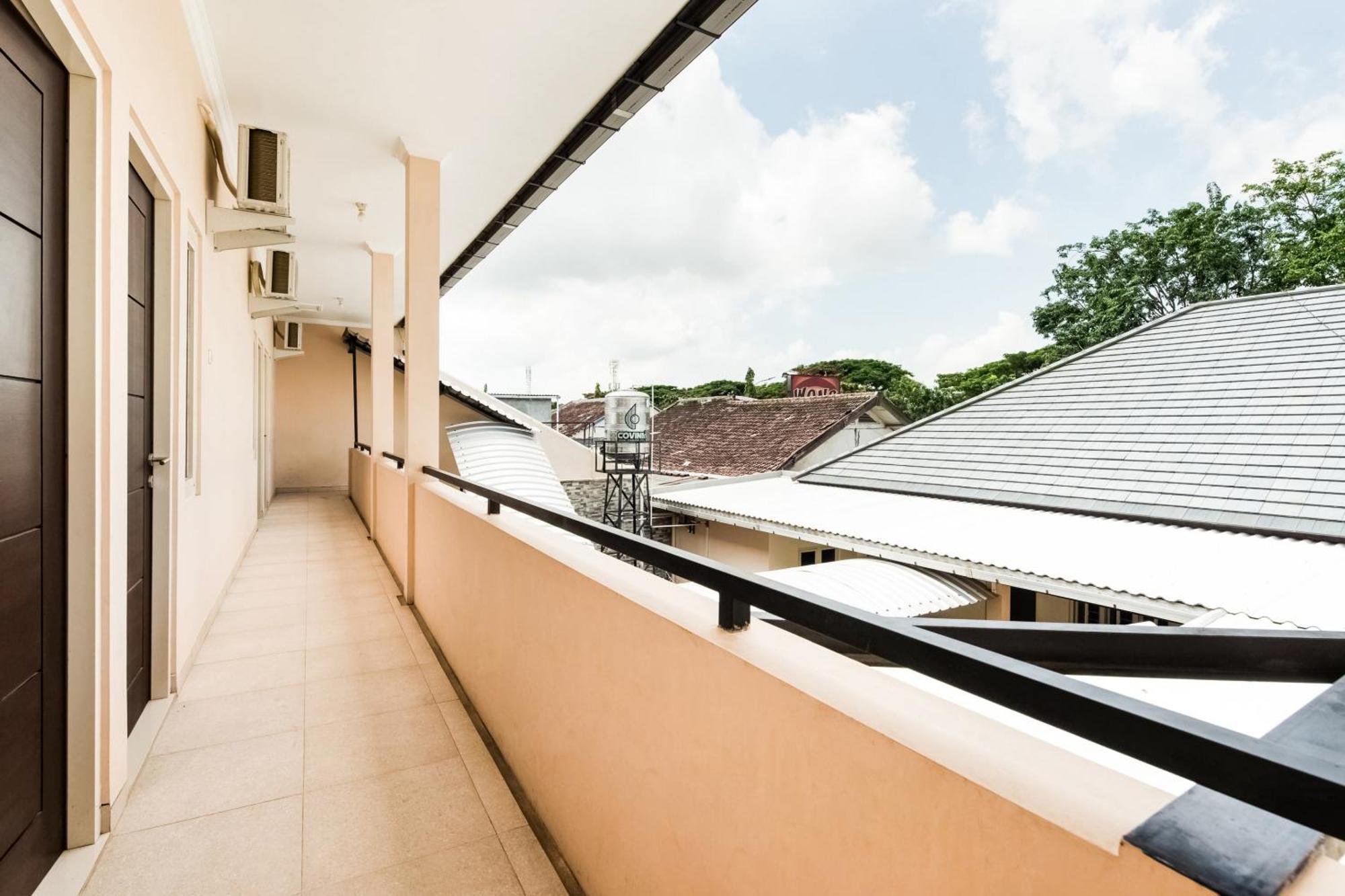 Hotel Oyo Life 3398 Griya Rm 19 Syariah Surabaja Exteriér fotografie