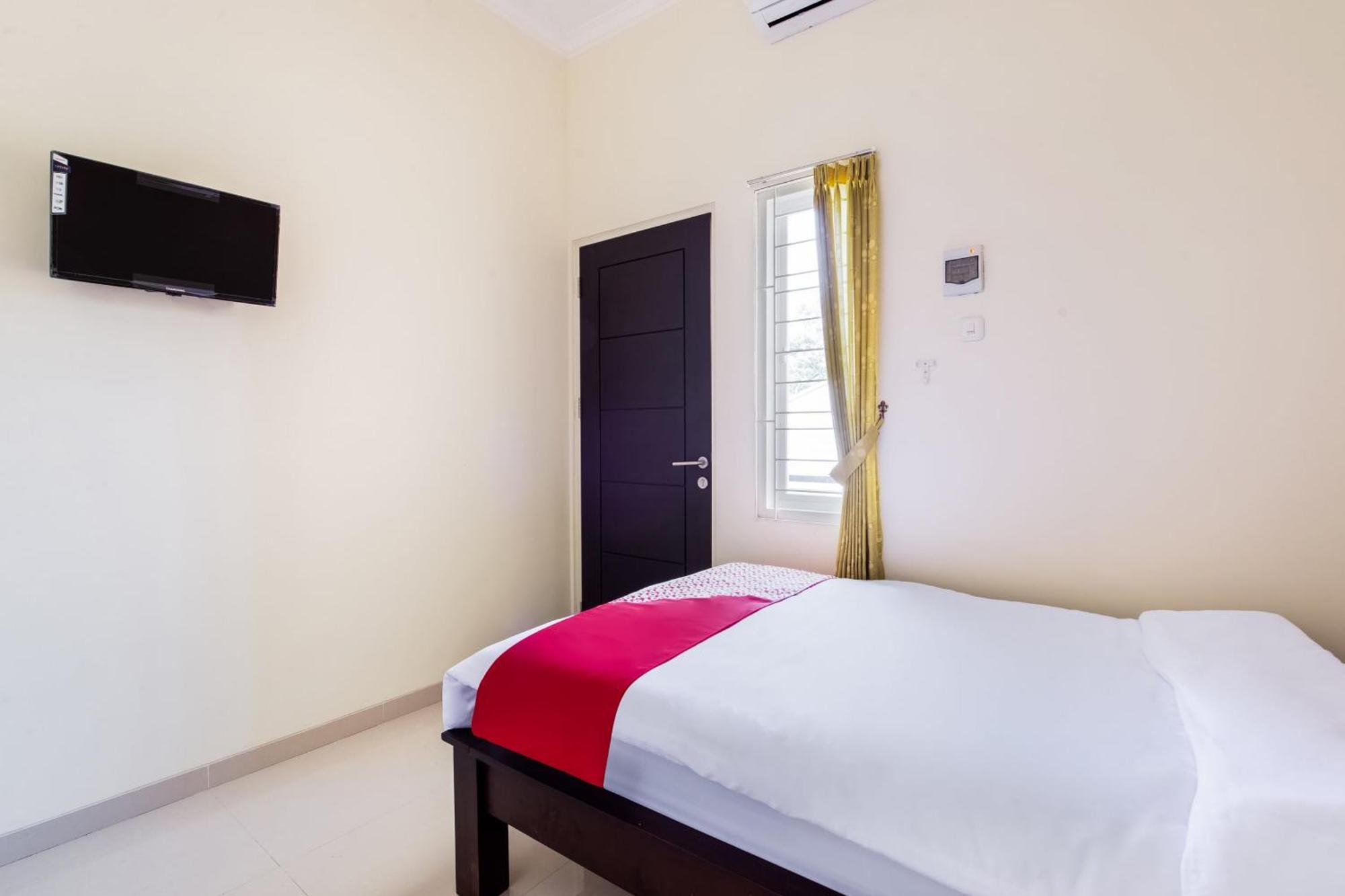 Hotel Oyo Life 3398 Griya Rm 19 Syariah Surabaja Exteriér fotografie